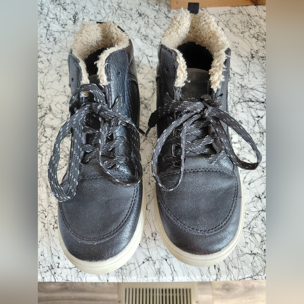 Oshkosh shoes
